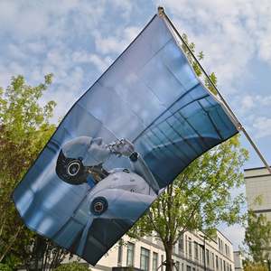 Drapeau promotionnel grand format imprimé numériquement avec logo personnalisé, durable, 100 % polyester, style sportif, pour événements intérieurs/extérieurs, spectacles, courses - Product Image 2