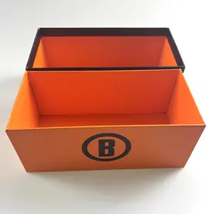Orange schwarze rechteckige geschlossene Box mit offenem Deckel zum Verpacken jedes elektronischen Produkts