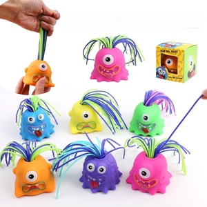 Jouet à presser en gros : Monstre en caoutchouc drôle qui crie, anti-stress, avec cheveux à tirer, pour enfants et adultes, cadeau farfelu de vacances - Product Image 2