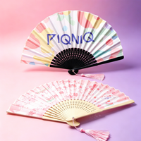 Éventail pliant en soie de bambou personnalisé en gros, artisanat d'art chinois, éventail à main pour cadeaux et danse
