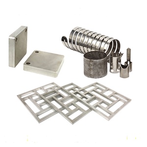 Fabrication sur mesure de pièces en tôle métallique par estampage, pliage et soudage – Laiton, acier inoxydable, aluminium - Product Image 2