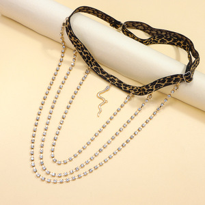 Chaîne de jambe élastique pour femme avec pendentif serpent, multicouche, ornée de cristaux et de strass, à pampilles, pour soirée, chaîne de corps tendance - Product Image 3