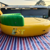 Juego de agua loco de verano, sofá OVNI remolcable inflable, barco de agua, platillo volador inflable, sofá remolcable deportivo Aqua