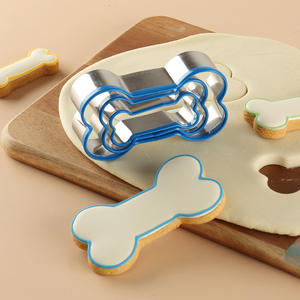 Ensemble de découpoirs <span class=keywords><strong>à</strong></span> biscuits en forme de <span class=keywords><strong>chiot</strong></span> bleu vif pour les fêtes d'anniversaire des enfants et les activités de pâtisserie amusantes en famille - Product Image 6