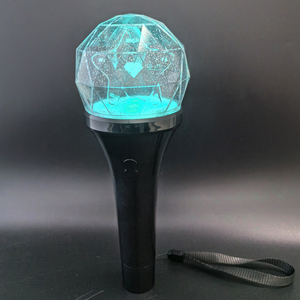 Hot bán biểu tượng tùy chỉnh buổi hòa nhạc Led <span class=keywords><strong>Stick</strong></span> đầy màu sắc cổ vũ người hâm mộ <span class=keywords><strong>Kpop</strong></span> <span class=keywords><strong>Light</strong></span> <span class=keywords><strong>Stick</strong></span> - Product Image 5