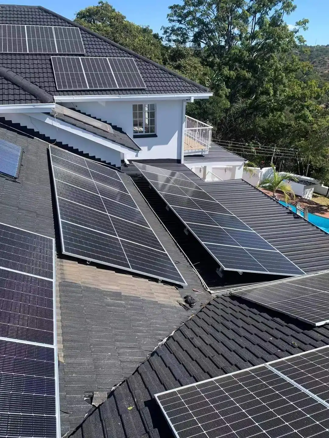 Canadiansolar fornecedor preço de fábrica Tier 1 marca Canadian N tipo A grau painel solar para o sistema de energia solar