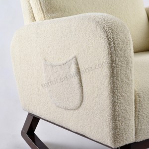 เก้าอี้โยกแสนสบายหุ้มด้วยสำเนียงเก้าอี้ห้องนั่งเล่นเก้าอี้เอนมีขาไม้และกระเป๋าด้านข้าง - Product Image 4