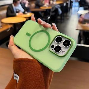 Funda magnética para iPhone 17 16 15 14 13 12 11 Funda de teléfono mate con sensación de piel de silicona - Product Image 3