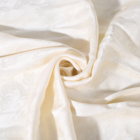 Tissu Jacquard Brocart Viscose Teint en Fil Beige pour Robe de Mariée Italienne Personnalisée – Fabrication Caizi