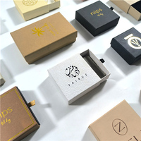 Boîte de cadeaux promotionnelle personnalisée coffret cadeau emballage avec logo personnalisable boîte en carton écologique avec sac en papier emballage pochette