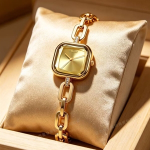 Orologio da donna 2026 di tendenza, nuovo modello esplosivo, con specchio tagliato <span class=keywords><strong>e</strong></span> bracciale quadrato, all'ingrosso - Product Image 1