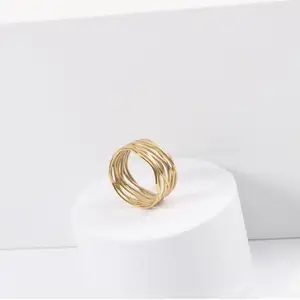 Nova Moda Moderno Tecer Malha de Arame de aço Inoxidável anel de Banda Larga de Ouro Mulheres Abrir Linhas Onda Trança Anel de Banda Larga