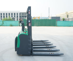 पैलेट स्टेकर इलेक्ट्रिक 1.5 टन पूर्ण इलेक्ट्रिक सेल्फफ्ट उच्च गुणवत्ता वाले इलेक्ट्रिक स्टेकर - Product Image 2