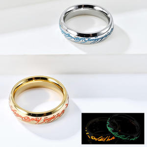 Anillo mágico de acero de titanio que brilla en la oscuridad, patrón de letras, regalo de joyería de moda unisex - Product Image 1