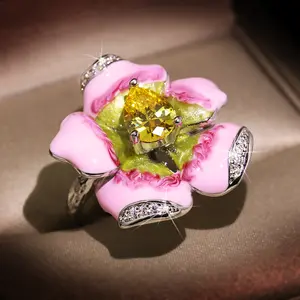 High Quality Luxury Fashion Platinum Plated Flower Shape Citrine Ring Fit Jewelry Accessories