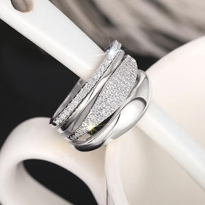 Anelli Eternity Band T0274 Placcati Oro con Zirconia Cubica Micro Pave, Anelli Unisex alla Moda per Matrimonio - Product Image 6