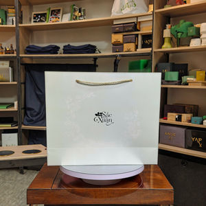 Cajas de Regalo Rígidas de Papel Pantone con Logotipo Personalizado, Embalaje Premium Reciclable de Lujo, Venta al por Mayor Directa de Fábrica, Alta Calidad - Product Image 1