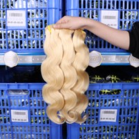 12A 15A Mèches de cheveux humains vierges bruts, cuticules naturelles alignées, non traitées, couleur blonde 613, ondulation naturelle, vente en gros