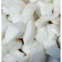 Quartz de silice industriel en morceaux le plus vendu avec une teneur en SiO2 de 99,4 %, export direct d'Inde par SR Global Exports pour la fabrication