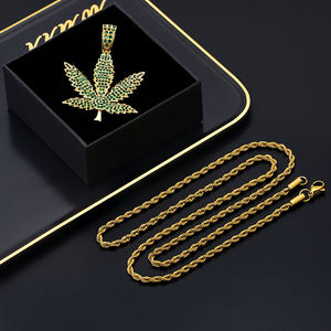 Bijoux pour hommes en gros Hip Hop rappeur antirouille en <span class=keywords><strong>laiton</strong></span> vert Zircon couleur feuille d'érable pendentif collier bijoux de fête - Product Image 3
