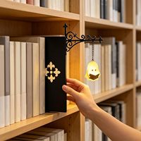 Lampe de lecture TSINYE en forme de lampe de rue, lumière LED blanc chaud, support en fer forgé, à clipser, pour décoration de bibliothèque à la maison, style Dark Academia