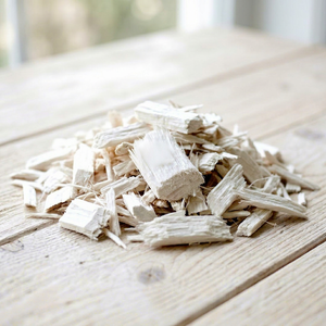 Copeaux de bois d'acacia et d'eucalyptus séchés au four de haute qualité pour fumer, griller et la production de panneaux industriels en MDF - Product Image 1