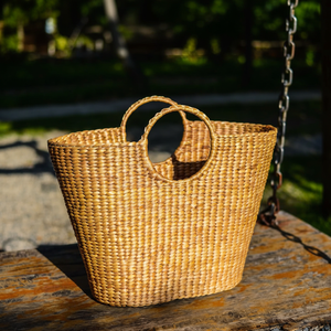 Le sac tissé-Grand panier en jacinthe d'eau tissé à la main/poignée supérieure plage/marché/stockage par Woven Vietnam - Product Image 1