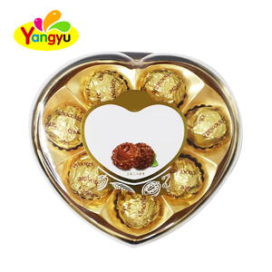 Boîte cadeau en chocolat en forme de cœur doré avec des gaufrettes dorées de qualité supérieure - Product Image 2