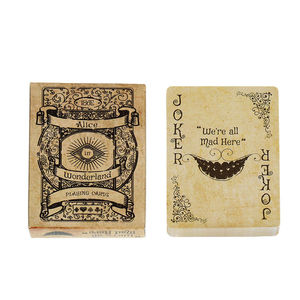 Style vintage <span class=keywords><strong>Alice</strong></span> Wonderland Poker Deck <span class=keywords><strong>Jeux</strong></span> de société rétro Papier fini mat Cartes à jouer en plastique jamais ouvertes - Product Image 6