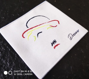 Tùy Chỉnh Logo In Thời Trang An Toàn Dệt Nhãn Sew On Thiết Kế Dệt Nhãn Màu Vàng Có Thể Giặt Nhãn Hiệu Riêng Cho Quần Áo - Product Image 2