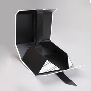 Boîte cadeau pliable magnétique personnalisée de 2mm d'épaisseur en carton laminé UV pour emballage de vêtement, vêtements - Product Image 6