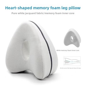 Coussin <span class=keywords><strong>de</strong></span> <span class=keywords><strong>yoga</strong></span> en mousse à mémoire <span class=keywords><strong>de</strong></span> forme en forme <span class=keywords><strong>de</strong></span> cœur – Soulagement <span class=keywords><strong>de</strong></span> la pression, massage et design ergonomique <span class=keywords><strong>pour</strong></span> rehausser les pieds et envelopper les jambes pendant le sommeil - Product Image 2