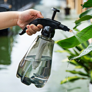 Yimei Manual Sprayer 1500ml Plastic Air Pressure Watering Can For Garden Use - Product Image 1