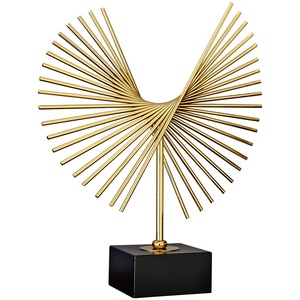 Vente chaude usine : Sculpture en fer doré de luxe européen pour la décoration de bureau et de chambre, décoration intérieure en résine - Product Image 5