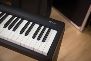 <span class=keywords><strong>Piano</strong></span> numérique Roland FP-10 d'occasion Jelo 90% - Fonctionnel et esthétiquement parfait, en excellent état. - Product Image 6