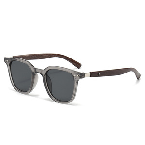 Gafas de Sol Vintage con Marco Grande Color Verde Azulado, Gafas de Sol con Diseño de Madera para Hombre - Product Image 3