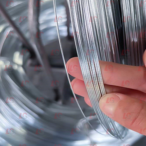 Malla de alambre soldada galvanizada de bobina de acero personalizable de fábrica 1/4 pulgadas Servicio de corte estándar ASTM Valla de jardín - Product Image 6