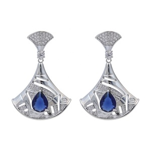 Pendientes de Botón Geométricos con Incrustaciones de Circonita, Chapados en Oro y Cobre, Estilo Europeo Americano de Lujo, para Mujer, Regalo - Product Image 1