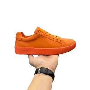 Mocassins décontractés bas de gamme orange vif en cuir véritable mat avec design uni et semelle en caoutchouc pour hommes - Product Image 3