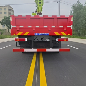 Grue montée sur véhicule HOWO 8x4, grue mobile à bras télescopique 16T, camion-grue Zoomlion, faible coût d'entretien, garantie - Product Image 6