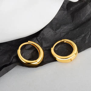 2025 produttore all'ingrosso di moda orecchini di rame semplice colore semplice Design di lusso Punk Rock <span class=keywords><strong>abbraccio</strong></span> accessori per le donne - Product Image 1