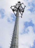 Tour de télécommunication monopôle en acier pour réseau 4G 5G