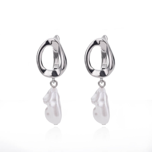 Boucles d'oreilles créoles plaquées or en laiton avec perles irrégulières, bijoux fantaisie pour femme - Product Image 6