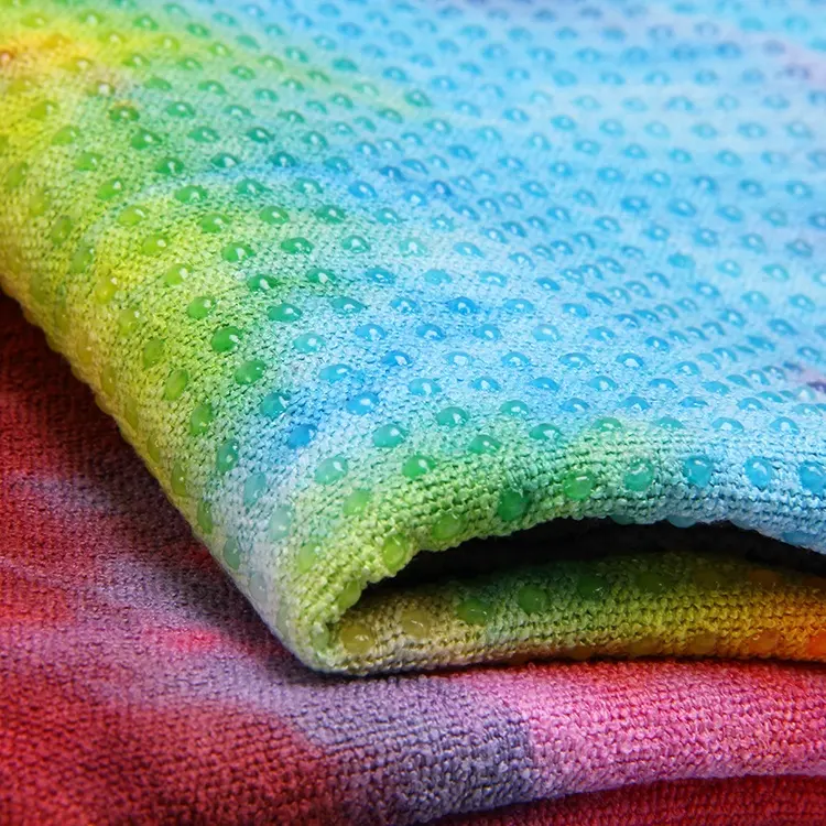 2024 Custom Groothandel Yoga Mat Handdoek Siliconen Anti-Slip Dots Pvc Antislip Dots Microfiber Yoga Handdoek