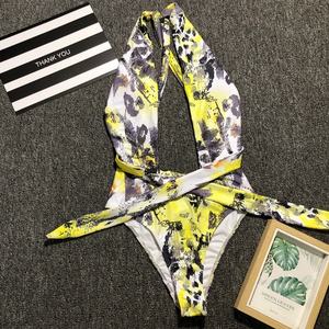 Conjunto de Bikini de Lujo Personalizado por el Fabricante, con Estampado, Accesorios Metálicos, Top Bandeau, Braguita de Tanga, Micro Bra, Traje de Baño de Secado Rápido - Product Image 3