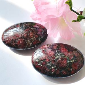 หินโกเมนทรงรีขัดเงาธรรมชาติสำหรับการบำบัดด้วยคริสตัล ขายส่ง เหมาะสำหรับตกแต่งบ้านอย่างมีเอกลักษณ์และเป็นของขวัญในเทศกาลต่างๆ - Product Image 3