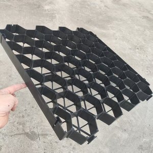 Grille perméable en HDPE <span class=keywords><strong>de</strong></span> 50 mm <span class=keywords><strong>pour</strong></span> gazon, <span class=keywords><strong>stabilisateur</strong></span> <span class=keywords><strong>de</strong></span> <span class=keywords><strong>gravier</strong></span> <span class=keywords><strong>pour</strong></span> allées boueuses, parkings et protection des pelouses - Product Image 4