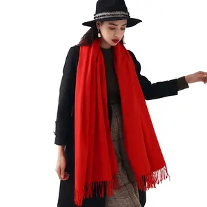 wholesale autumn and winter fashion Muslim cashmere scarf women plain tassel Shawl new design pashmina