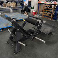 Máquina de Hip Thrust con Carga de Discos, Respaldo Acolchado y Plataforma para Pies, para Entrenamiento de Glúteos en Gimnasios Comerciales