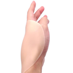 Soutien-gorge invisible en silicone adhésif push-up sans bretelles pour femmes à petite poitrine, avec cache-tétons intégré - Product Image 1